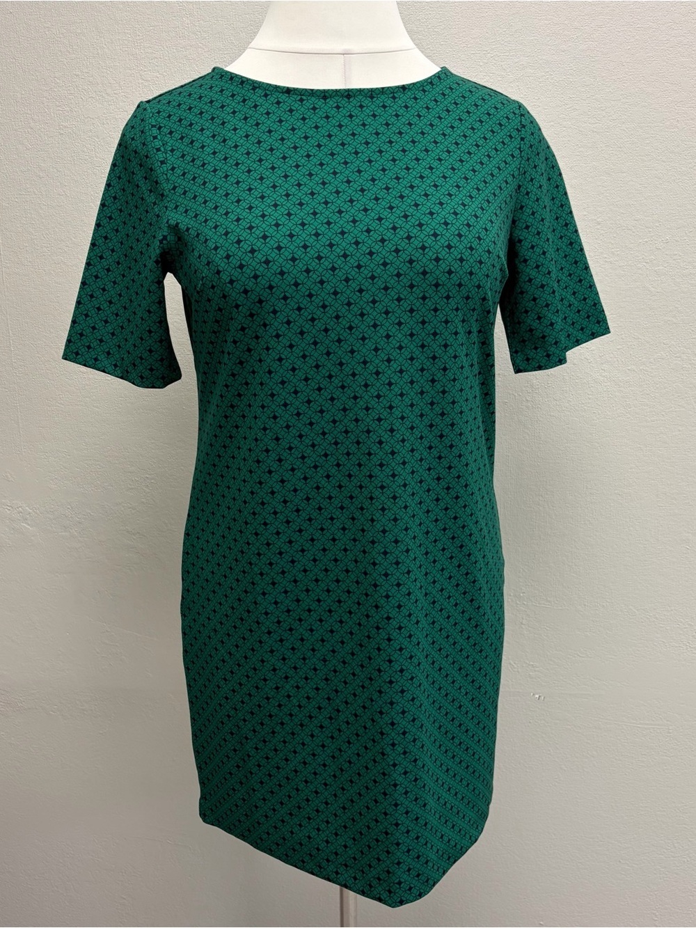 Banana Republic Emerald Green Short-Sleeve Shift Dress - Size Large Petite